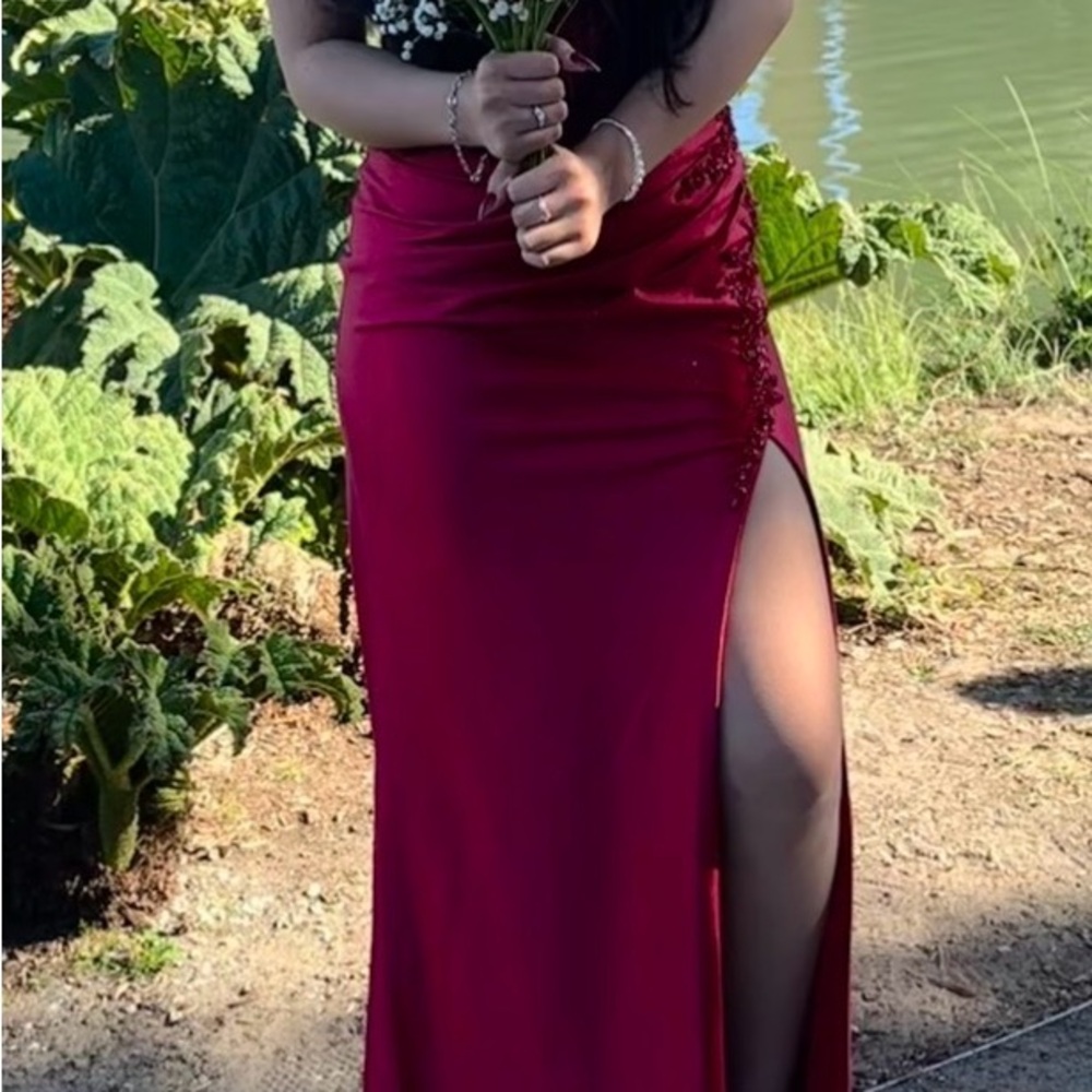 Red Prom Dress - Picture 4 of 8